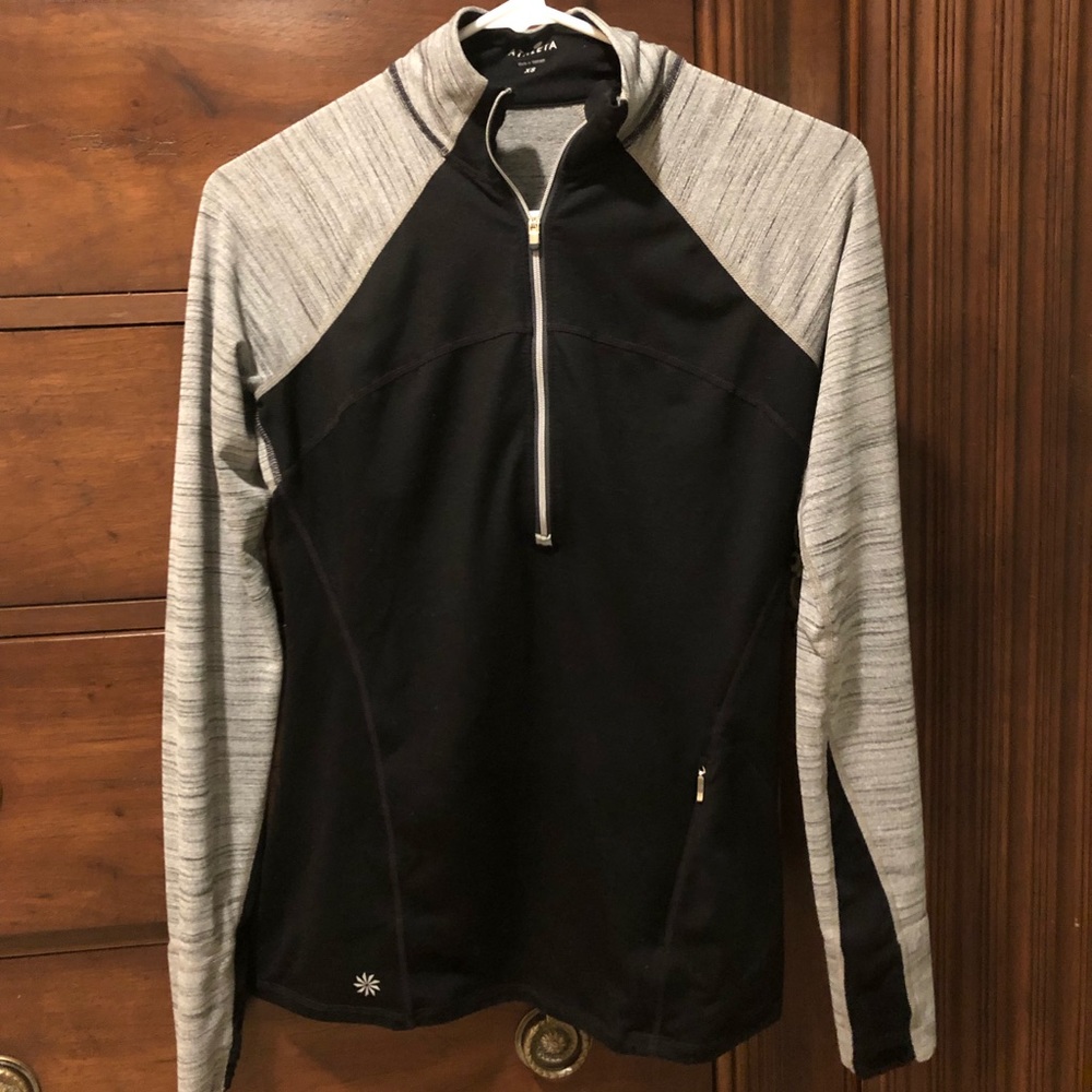 Athleta quarter zip long sleeve top